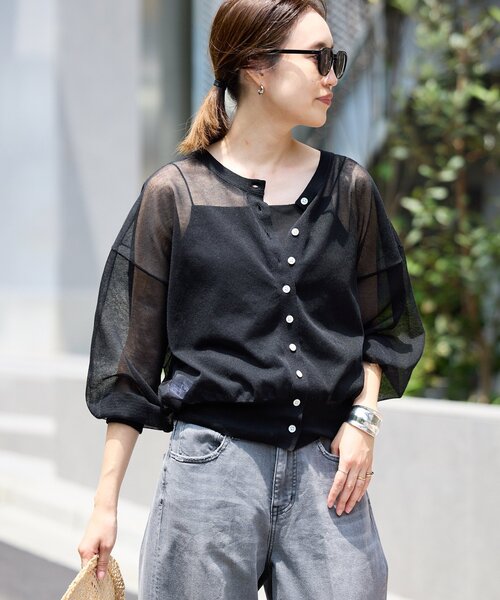 SLOBE IENA（スローブイエナ）の「シアーラミーカーディガン（カーディガン/ボレロ・レディース・ブラック/アイボリー/ピンク・FREE）」の4枚目の写真