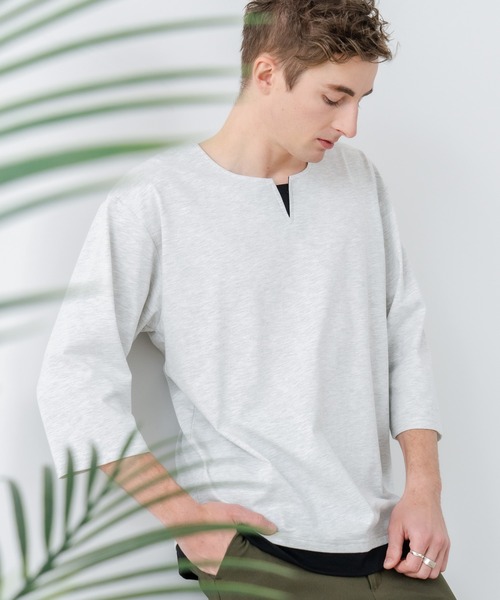LB/S (エルビーエス)の「【汗染みの目立ちにくいTシャツ ZEROSTAIN/ゼロステイン】フェイクレイヤード ビッグシルエット キーネック クルーネック 7分袖Tシャツ 防汚 UVカット 綿タッチ・厚手(Tシャツ/カットソー・メンズ・ホワイト系その他2/ベージュ系その他/ブラック系その他/ブルー系その他2/ホワイト系その他/スミクロ/ブルー系その他・MEDIUM/LARGE/X-LARGE)」の13枚目の写真