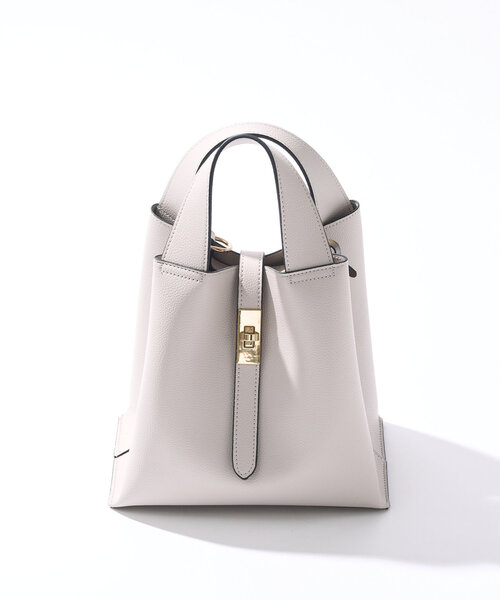un dix cors（アンディコール）の「《オンオフ使える上品デザイン》ロングベルト変形2WAYバッグ（ハンドバッグ・レディース・アイボリー/グレイッシュベージュ/ブラック・FREE）」の10枚目の写真
