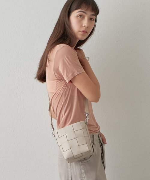 セール】ベルタ MINI CERVO（ショルダーバッグ）｜IACUCCI（イアクッチ