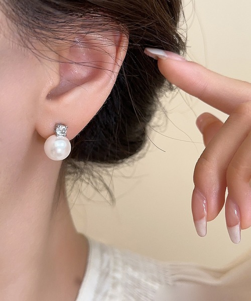 Leja(レジャ)の「【LEJA】パールシルバーストーンピアス結婚式 パーティー 成人式 二次会 同窓会 お呼ばれ オケージョン 20代 30代(ピアス(両耳用)・レディース・ホワイト・FREE)」の6枚目の写真