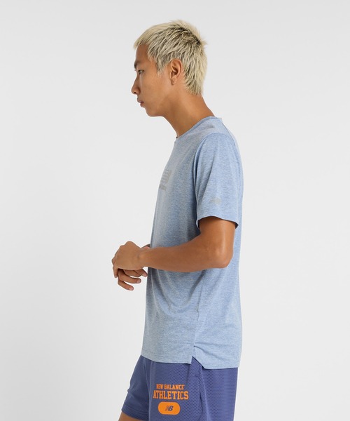 NEW BALANCE(ニューバランス)の「Athletics ランニンググラフィックショートスリーブTシャツ(Tシャツ/カットソー・メンズ・ライトブルー・MEDIUM/LARGE/X-LARGE/SMALL)」の2枚目の写真