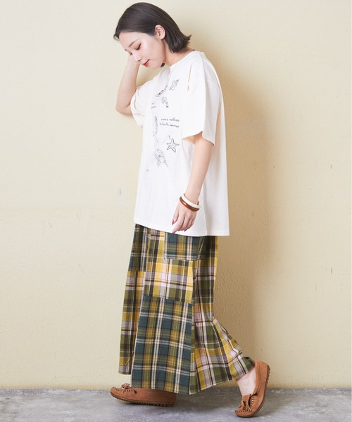 CUBE SUGAR（キューブシュガー）の「32/-スラブ天竺マリン刺繍Tシャツ（Tシャツ/カットソー・レディース・スミクロ/ナチュラル/オレンジ/マルチ/ブルー・M）」の12枚目の写真