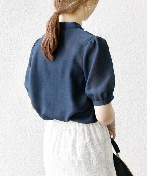 SHIPS any:〈手洗い可能〉シアー フリル バンドカラー パフ シャツ