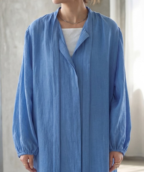 STYLE DELI（スタイルデリ）の「綿麻混紡ロングボウタイギャザーワンピース（ワンピース・レディース・ブルー/ホワイト系その他・1/2）」の10枚目の写真