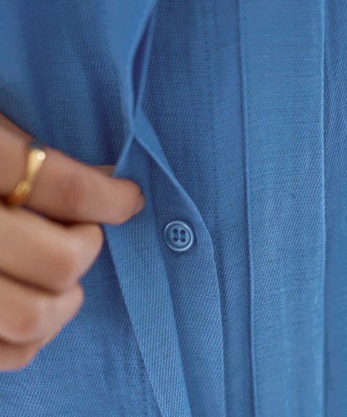 STYLE DELI（スタイルデリ）の「綿麻混紡ロングボウタイギャザーワンピース（ワンピース・レディース・ブルー/ホワイト系その他・1/2）」の9枚目の写真