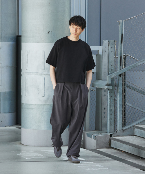 JOURNAL STANDARD（ジャーナルスタンダード）の「ウーリーノライト ツイスト オーバー パンツ（スラックス・メンズ・チャコールグレー/ライトグレー/ブラック/ベージュ・SMALL/MEDIUM/LARGE）」の11枚目の写真