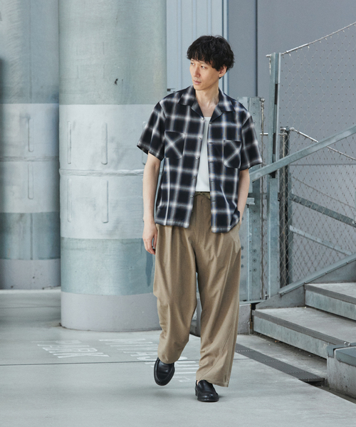 JOURNAL STANDARD（ジャーナルスタンダード）の「ウーリーノライト ツイスト オーバー パンツ（スラックス・メンズ・チャコールグレー/ライトグレー/ブラック/ベージュ・SMALL/MEDIUM/LARGE）」の10枚目の写真