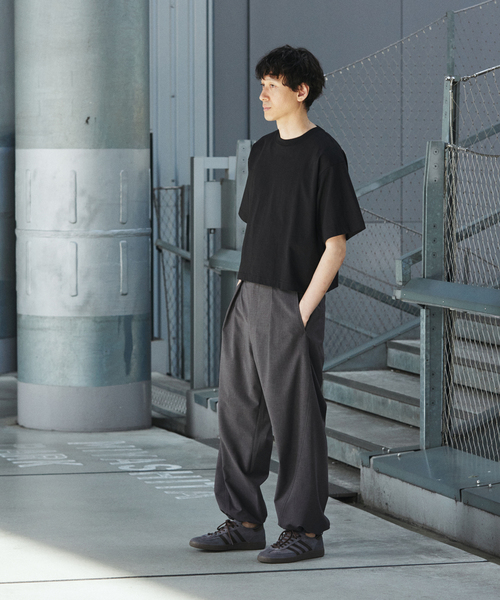 JOURNAL STANDARD（ジャーナルスタンダード）の「ウーリーノライト ツイスト オーバー パンツ（スラックス・メンズ・チャコールグレー/ライトグレー/ブラック/ベージュ・SMALL/MEDIUM/LARGE）」の21枚目の写真