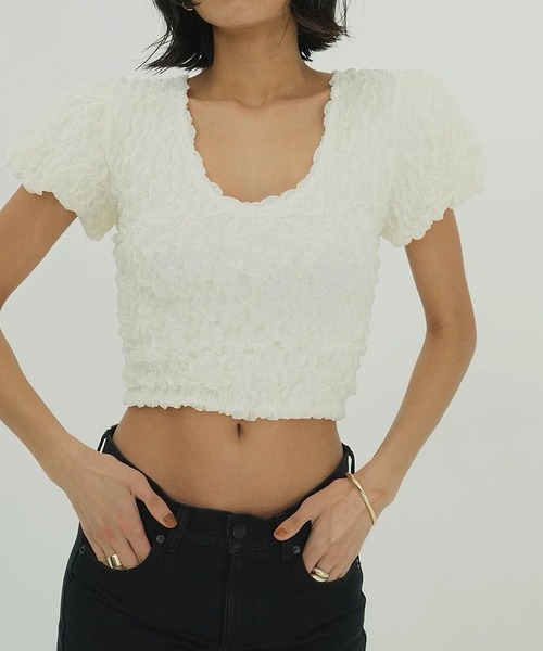 CLANE（クラネ）の「W FACE SHIRRING CRROPED TOPS（Tシャツ/カットソー・レディース・ブラウン/アイボリー/ブラック・1/2）」の2枚目の写真