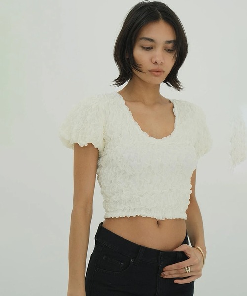 CLANE（クラネ）の「W FACE SHIRRING CRROPED TOPS（Tシャツ/カットソー・レディース・ブラウン/アイボリー/ブラック・1/2）」の18枚目の写真