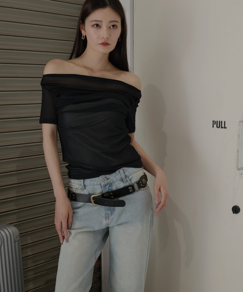 Mili affinity(ミリアフィニティー)の「シアータックオフショルトップス(Tシャツ/カットソー・レディース・アイボリー/レッド/ブラック/チャコール・FREE)」の8枚目の写真