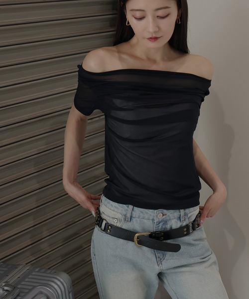 Mili affinity(ミリアフィニティー)の「シアータックオフショルトップス(Tシャツ/カットソー・レディース・アイボリー/レッド/ブラック/チャコール・FREE)」の9枚目の写真