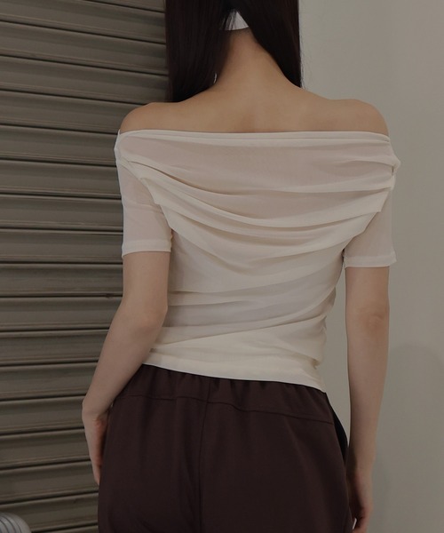 Mili affinity(ミリアフィニティー)の「シアータックオフショルトップス(Tシャツ/カットソー・レディース・アイボリー/レッド/ブラック/チャコール・FREE)」の22枚目の写真