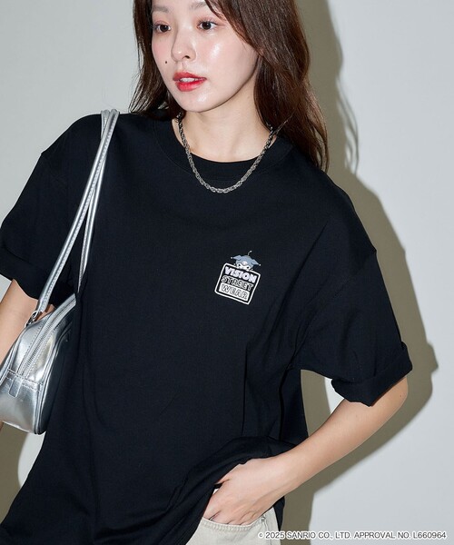 VISION STREET WEAR(ヴィジョンストリートウェア)の「VISION STREET WEAR/ヴィジョンストリートウェアー Kuromi Skate Back Print Tシャツ/クロミ/キャラクター(限定展開)(UNISEX)(Tシャツ/カットソー・メンズ・ホワイト/オフホワイト/ブラック・LARGE/MEDIUM/SMALL)」の7枚目の写真