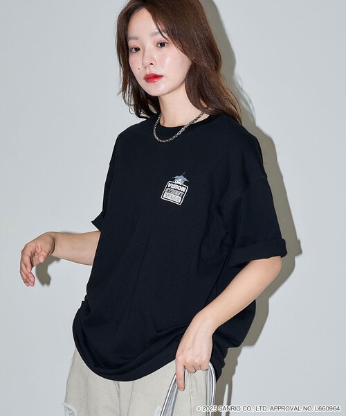 VISION STREET WEAR(ヴィジョンストリートウェア)の「VISION STREET WEAR/ヴィジョンストリートウェアー Kuromi Skate Back Print Tシャツ/クロミ/キャラクター(限定展開)(UNISEX)(Tシャツ/カットソー・メンズ・ホワイト/オフホワイト/ブラック・LARGE/MEDIUM/SMALL)」の8枚目の写真