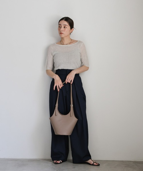 select MOCA(セレクトモカ)の「バックルハンドルラウンドトートバッグ(ショルダーバッグ・レディース・ブラック/ブラウン/グレイッシュベージュ・FREE)」の16枚目の写真