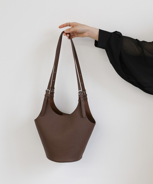 select MOCA(セレクトモカ)の「バックルハンドルラウンドトートバッグ(ショルダーバッグ・レディース・ブラック/ブラウン/グレイッシュベージュ・FREE)」の21枚目の写真