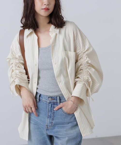 FREE'S MART（フリーズマート）の「◆袖シャーリングオーバーシャツ（シャツ/ブラウス・レディース・ブルー/ブルー系その他/ホワイト/ピンク/ブラウン系その他/ホワイト系その他・FREE）」の3枚目の写真