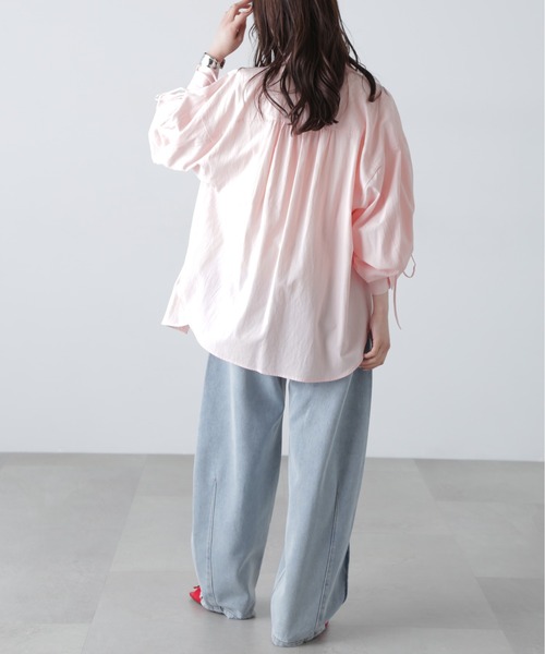 FREE'S MART（フリーズマート）の「◆袖シャーリングオーバーシャツ（シャツ/ブラウス・レディース・ブルー/ブルー系その他/ホワイト/ピンク/ブラウン系その他/ホワイト系その他・FREE）」の15枚目の写真