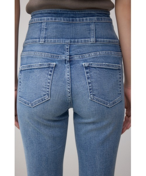 AZUL by moussy(アズールバイマウジー)の「AZUL DENIM ハイウエストボタンリペアスキニー(デニムパンツ・レディース・ダークブルー/ブルー・X-SMALL/SMALL/MEDIUM)」の10枚目の写真