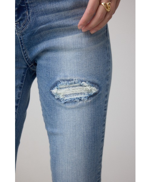 AZUL by moussy(アズールバイマウジー)の「AZUL DENIM ハイウエストボタンリペアスキニー(デニムパンツ・レディース・ダークブルー/ブルー・X-SMALL/SMALL/MEDIUM)」の12枚目の写真