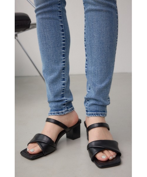 AZUL by moussy(アズールバイマウジー)の「AZUL DENIM ハイウエストボタンリペアスキニー(デニムパンツ・レディース・ダークブルー/ブルー・X-SMALL/SMALL/MEDIUM)」の14枚目の写真