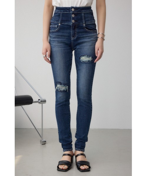 AZUL by moussy(アズールバイマウジー)の「AZUL DENIM ハイウエストボタンリペアスキニー(デニムパンツ・レディース・ダークブルー/ブルー・X-SMALL/SMALL/MEDIUM)」の17枚目の写真