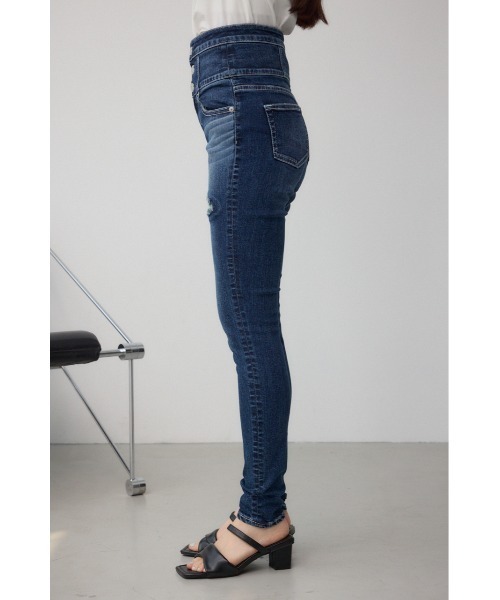 AZUL by moussy(アズールバイマウジー)の「AZUL DENIM ハイウエストボタンリペアスキニー(デニムパンツ・レディース・ダークブルー/ブルー・X-SMALL/SMALL/MEDIUM)」の18枚目の写真