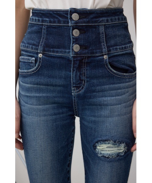 AZUL by moussy(アズールバイマウジー)の「AZUL DENIM ハイウエストボタンリペアスキニー(デニムパンツ・レディース・ダークブルー/ブルー・X-SMALL/SMALL/MEDIUM)」の20枚目の写真