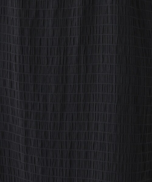 INDIVI(インディヴィ)の「【洗える/凹凸素材】シャーリング調素材キャミワンピース(ワンピース・レディース・ブラック/オリーブ・05/13/15 /34/38)」の11枚目の写真