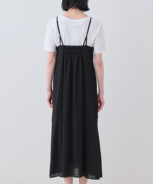 INDIVI(インディヴィ)の「【洗える/凹凸素材】シャーリング調素材キャミワンピース(ワンピース・レディース・ブラック/オリーブ・05/13/15 /34/38)」の18枚目の写真