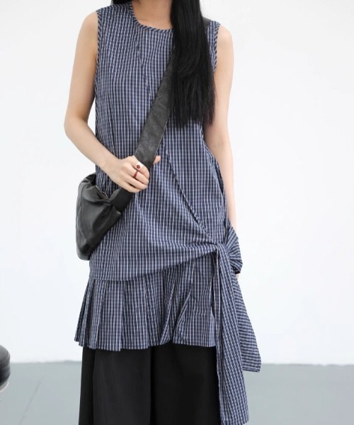 DIAVEL（ディアベル）の「チェック柄ノースリーブワンピース（Tシャツ/カットソー・レディース・ネイビー・M）」の17枚目の写真