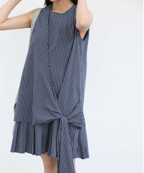 DIAVEL（ディアベル）の「チェック柄ノースリーブワンピース（Tシャツ/カットソー・レディース・ネイビー・M）」の15枚目の写真