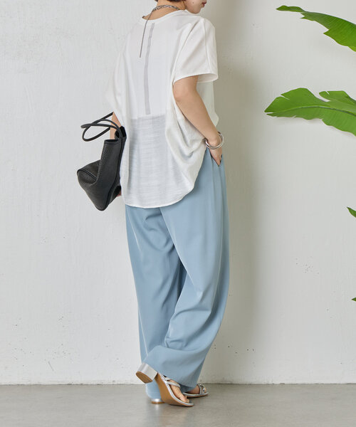 Jena espace merveilleux（ジェナ　エスパスメルヴェイユ）の「【大人の切替Ｔ】バックラインシルケットカットソー（Tシャツ/カットソー・レディース・オフホワイト/チャコールグレー/ブラック・FREE）」の7枚目の写真