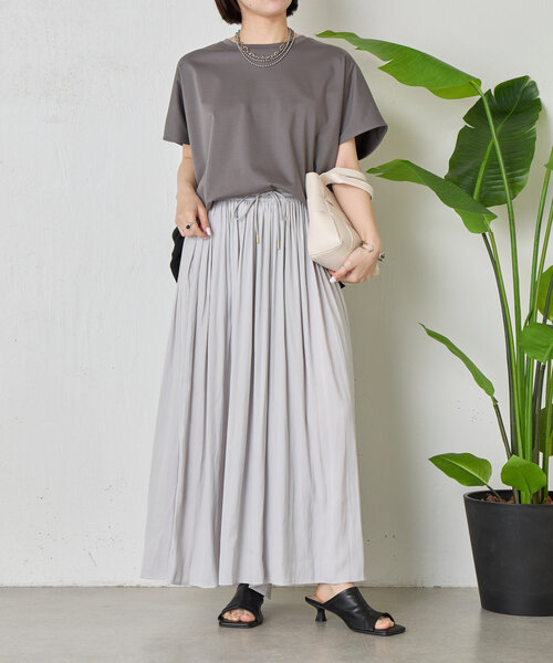 Jena espace merveilleux（ジェナ　エスパスメルヴェイユ）の「【大人の切替Ｔ】バックラインシルケットカットソー（Tシャツ/カットソー・レディース・オフホワイト/チャコールグレー/ブラック・FREE）」の19枚目の写真