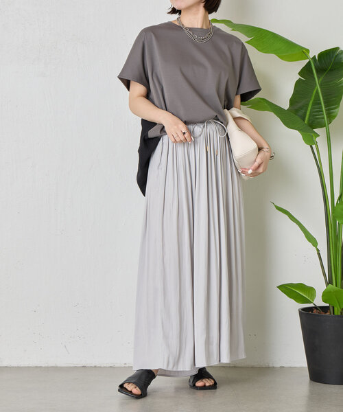 Jena espace merveilleux（ジェナ　エスパスメルヴェイユ）の「【大人の切替Ｔ】バックラインシルケットカットソー（Tシャツ/カットソー・レディース・オフホワイト/チャコールグレー/ブラック・FREE）」の20枚目の写真