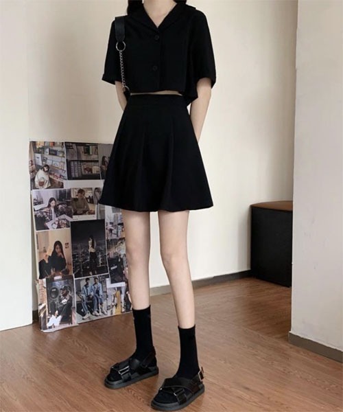 urge:(アージコロン )の「【URGE:】クロップド丈 ジャケット 半袖 ミニ丈スカート セットアップ2点セット(セットアップ・レディース・ブラック・SMALL/MEDIUM/LARGE/X-LARGE)」の2枚目の写真