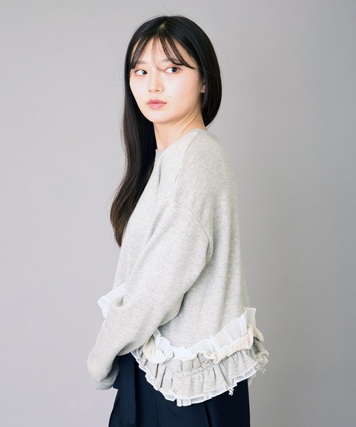 AVIE（アビィ）の「フリルデザインスウェット（スウェット・レディース・トップグレー/ブラック・38）」の8枚目の写真