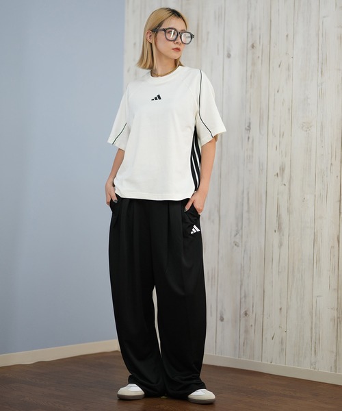 adidas(アディダス)の「adidas/アディダス W STADIUM Tシャツ スリーストライプス JZQ95(Tシャツ/カットソー・レディース・オフホワイト/ブラック・M/L)」の6枚目の写真