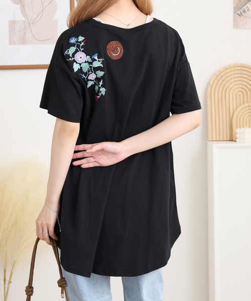 Emago(イマゴ)の「EMAGO アサガオ刺繍フレアT(Tシャツ/カットソー・レディース・ネイビー/レッド/ブラック・FREE)」の6枚目の写真