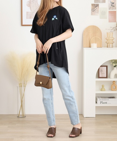 Emago(イマゴ)の「EMAGO アサガオ刺繍フレアT(Tシャツ/カットソー・レディース・ネイビー/レッド/ブラック・FREE)」の8枚目の写真