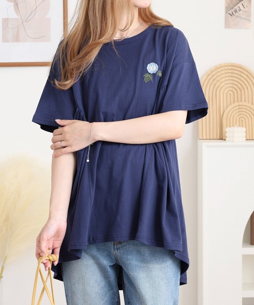 Emago(イマゴ)の「EMAGO アサガオ刺繍フレアT(Tシャツ/カットソー・レディース・ネイビー/レッド/ブラック・FREE)」の11枚目の写真