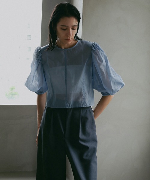 MANOF（マノフ）の「SHEER GATHER BLOUSE（シャツ/ブラウス・レディース・ブルー/ブラック/ピンク・S/M）」の10枚目の写真