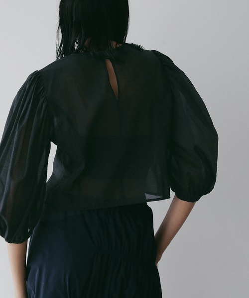 MANOF（マノフ）の「SHEER GATHER BLOUSE（シャツ/ブラウス・レディース・ブルー/ブラック/ピンク・S/M）」の20枚目の写真