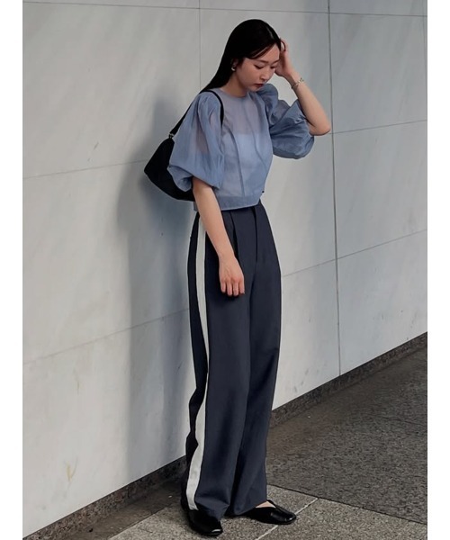 MANOF（マノフ）の「SHEER GATHER BLOUSE（シャツ/ブラウス・レディース・ブルー/ブラック/ピンク・S/M）」の4枚目の写真