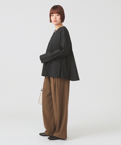 Ray BEAMS（レイビームス）の「キーネック フレア ブラウス（シャツ/ブラウス・レディース・サックスブルー/ブラック/ブラウン系その他2・ONE SIZE）」の22枚目の写真