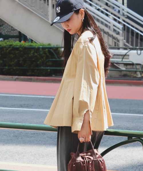 Ray BEAMS（レイビームス）の「キーネック フレア ブラウス（シャツ/ブラウス・レディース・サックスブルー/ブラック/ブラウン系その他2・ONE SIZE）」の6枚目の写真