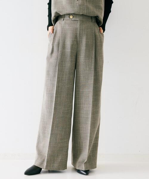 UNTITLED（アンタイトル）の「【セットアップ可/洗える】梳毛調合繊2タックワイドパンツ（その他パンツ・レディース・スミクロ/ライトベージュ・42/04/03/02/01/00/50/48/46/44）」の2枚目の写真