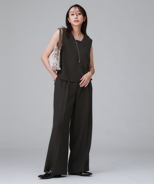 UNTITLED（アンタイトル）の「【セットアップ可/洗える】梳毛調合繊2タックワイドパンツ（その他パンツ・レディース・スミクロ/ライトベージュ・42/04/03/02/01/00/50/48/46/44）」の13枚目の写真